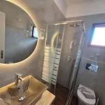 Affittacamere Akrogiali 3*