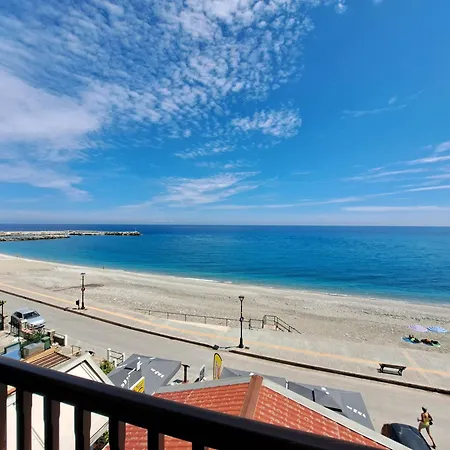 Akrogiali 3* Agios Ioannis (Thessaly)